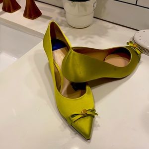 Stuart weitzman brand new kitten heels